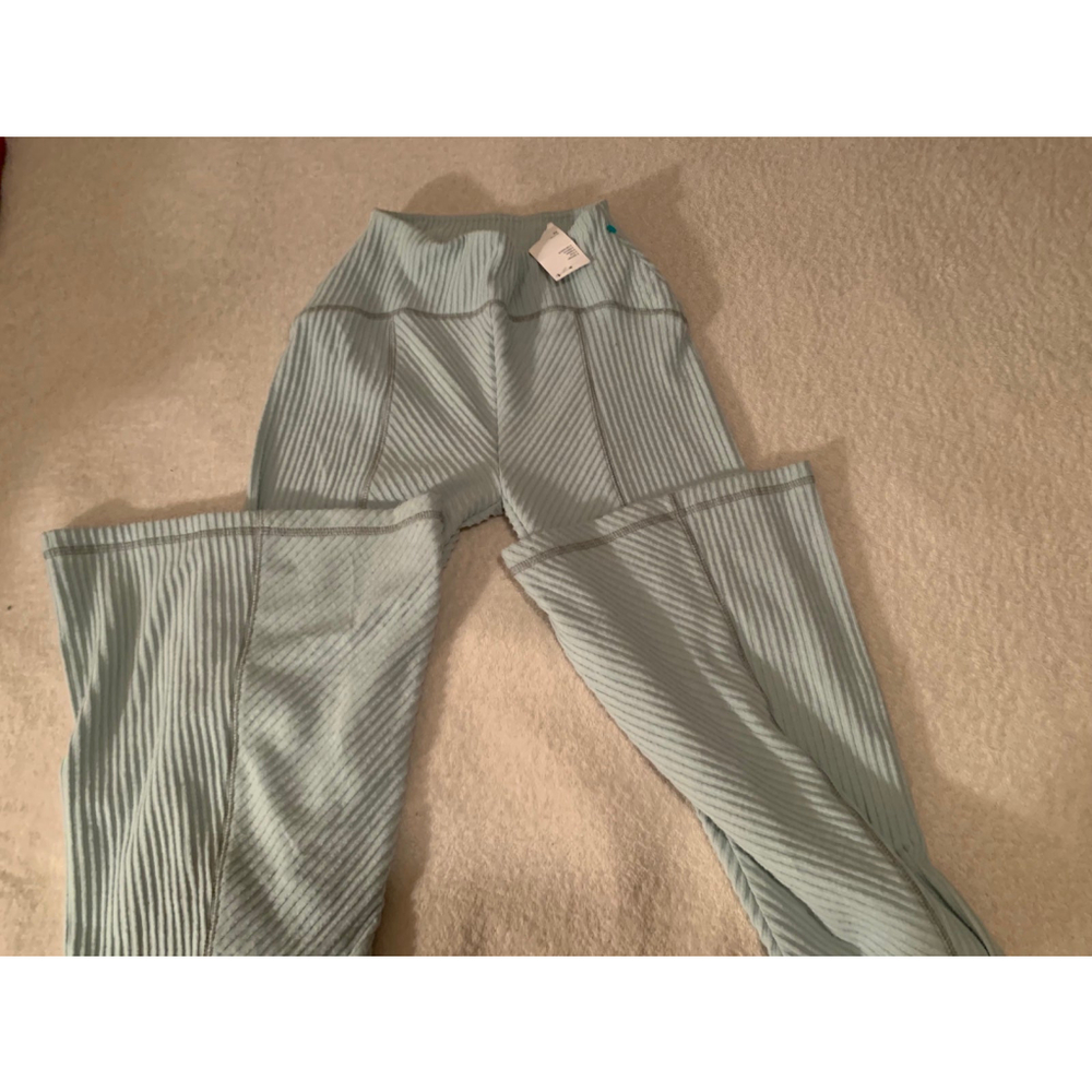 Urban Outfitters Out from Under Flare leggings NWT size XS